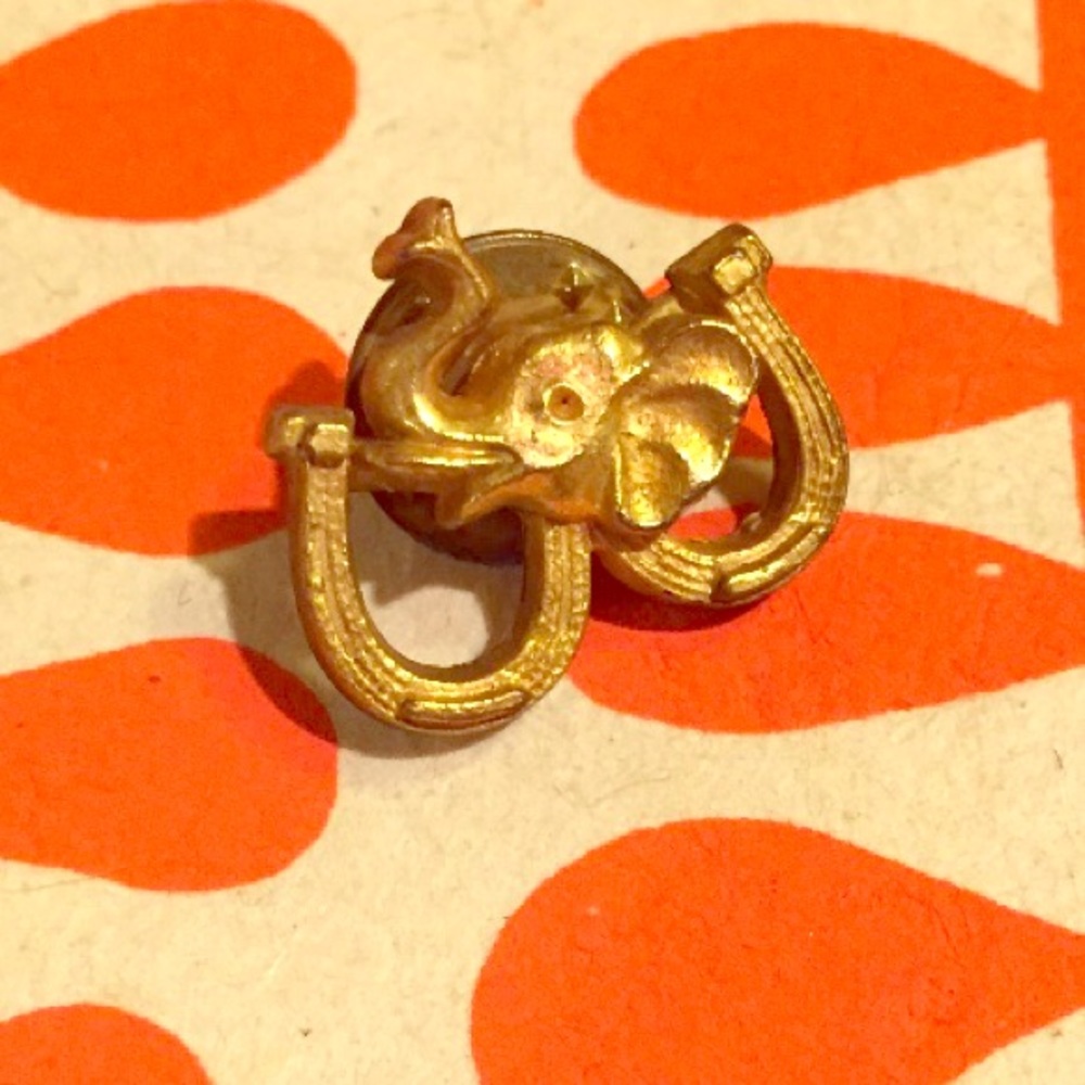 3/$25UniqueVTGElephantPinGoldTieHatLapel